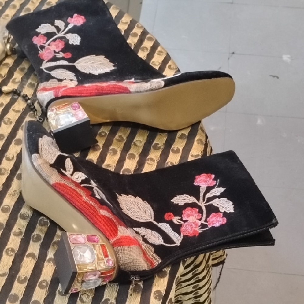Embroidered Black and Red Women's Boots